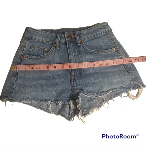 H & M DIVIDED SHORT Women JEAN SIZE 2 - Picture 5 of 9